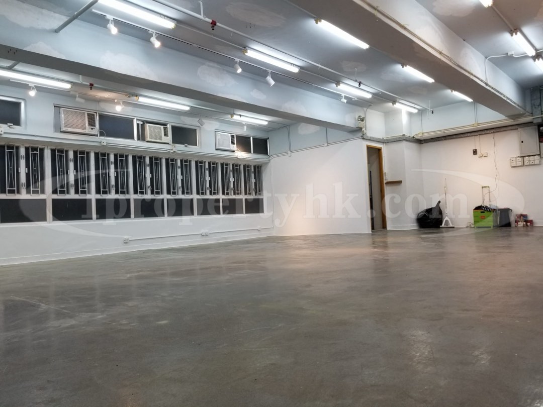 ⬆️Kwun Tong core location 🔋 Hoi Lin Industrial Building 🔋 Studio, private toilet, no false ceiling, 3-meter ceiling height63437819058433110