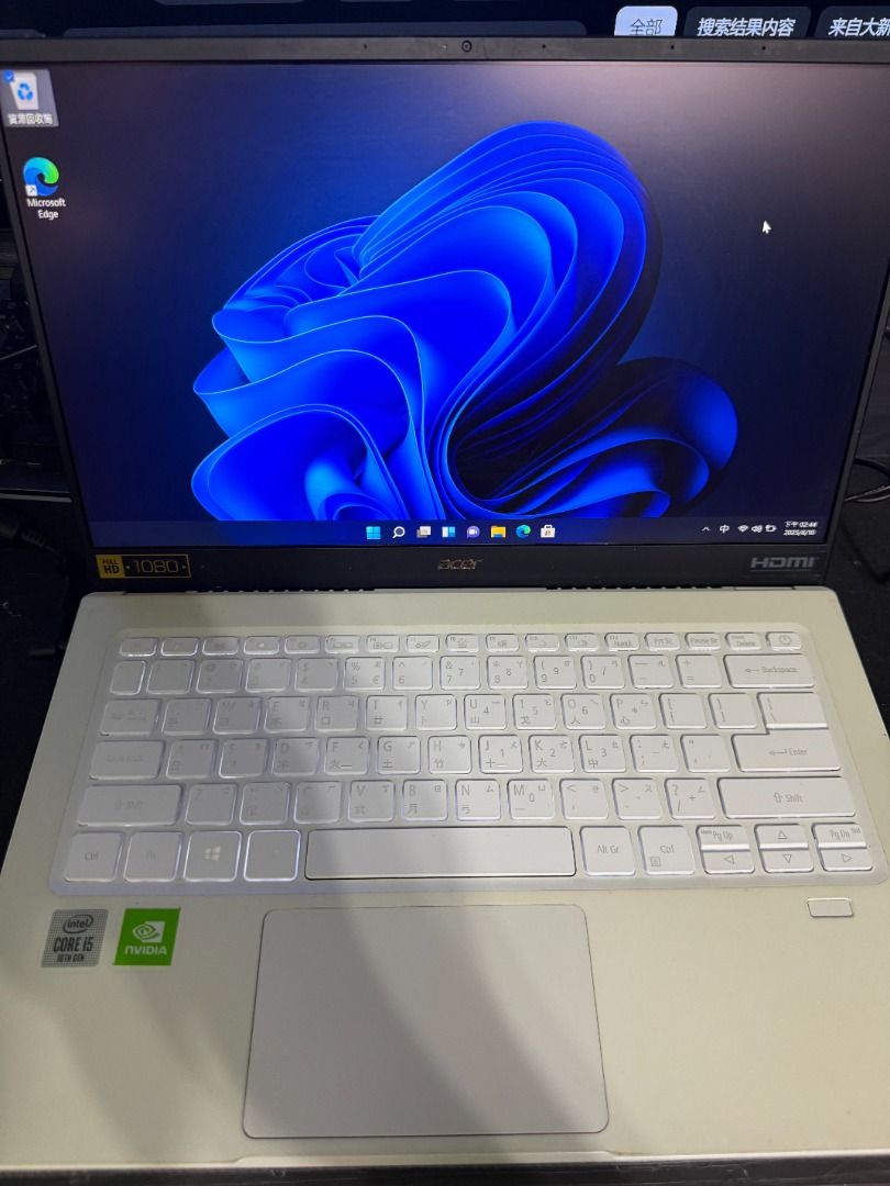 由 hairball (刊登 ID 1374017057，圖片 1) 提交，位於 新北市 (New Taipei) 的 ACER SF514-54GT 8G/512 Pcie SSD/MX350獨顯/WINDOWS 11 HOME/全機包膜 (類別：桌上電腦或筆記型電腦)，說明：型號：SF514-54GT 白 CPU : Intel® Core™ i5-1035G1 顯示晶片: NVIDIA MX350(獨顯) 內建記憶體 : 8G DDR4 Onboard 硬碟 : 512G SSD 重量：990g (不到一公斤) 網路攝影機 LCD尺寸 : 14吋觸控 IPS (LED) FHD 1920X1080 作業系統 : Windows 11 Home 輸入輸出介面(I/O): ．2x USB ．1x USB3.1 Type C (支援TypeC充電) ．1x HDMI 指紋辨識解鎖 配件 : 電源變壓器、有線滑鼠 狀況: 二手,無摔機,使用正常 全機包膜膜撕掉跟新的一樣(A殼~螢幕~C殼全