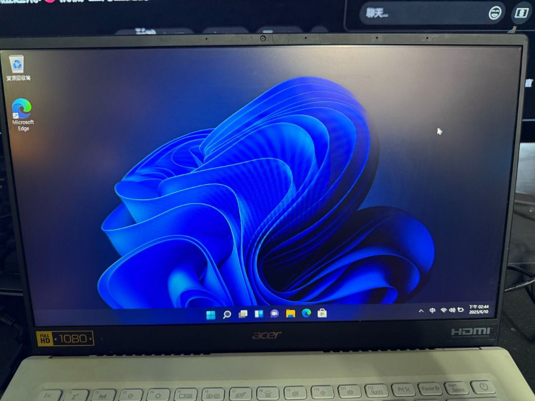 由 hairball (刊登 ID 1374017057，圖片 2) 提交，位於 新北市 (New Taipei) 的 ACER SF514-54GT 8G/512 Pcie SSD/MX350獨顯/WINDOWS 11 HOME/全機包膜 (類別：桌上電腦或筆記型電腦)，說明：型號：SF514-54GT 白 CPU : Intel® Core™ i5-1035G1 顯示晶片: NVIDIA MX350(獨顯) 內建記憶體 : 8G DDR4 Onboard 硬碟 : 512G SSD 重量：990g (不到一公斤) 網路攝影機 LCD尺寸 : 14吋觸控 IPS (LED) FHD 1920X1080 作業系統 : Windows 11 Home 輸入輸出介面(I/O): ．2x USB ．1x USB3.1 Type C (支援TypeC充電) ．1x HDMI 指紋辨識解鎖 配件 : 電源變壓器、有線滑鼠 狀況: 二手,無摔機,使用正常 全機包膜膜撕掉跟新的一樣(A殼~螢幕~C殼全