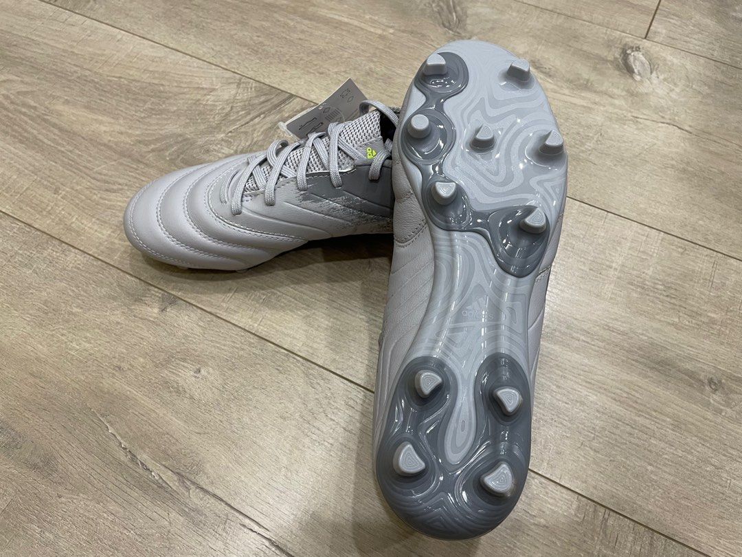 Adidas 波砵 （分類：波鞋）位於 Hong Kong。 由 rogercheng47111 提交（商品編號 1374088749，圖片 5）。簡介： 全新Adidas 波砵一對，未剪牌，日本outlet 買，冇盒。