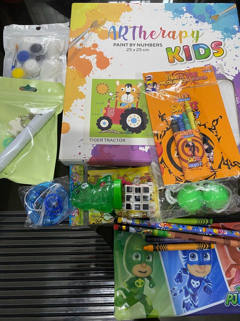 Assorted art supplies (Category: Craft Supplies & Tools) located in Muntinlupa City. Submitted by stuffedbunny (Listing ID 1374017808, Image 1). Description: Artherapy paint stocked for long so provided another set of paint Flashlight Crayons Pencils and case Snakes and landers Rubix cube mini Other supplies and fillers.
