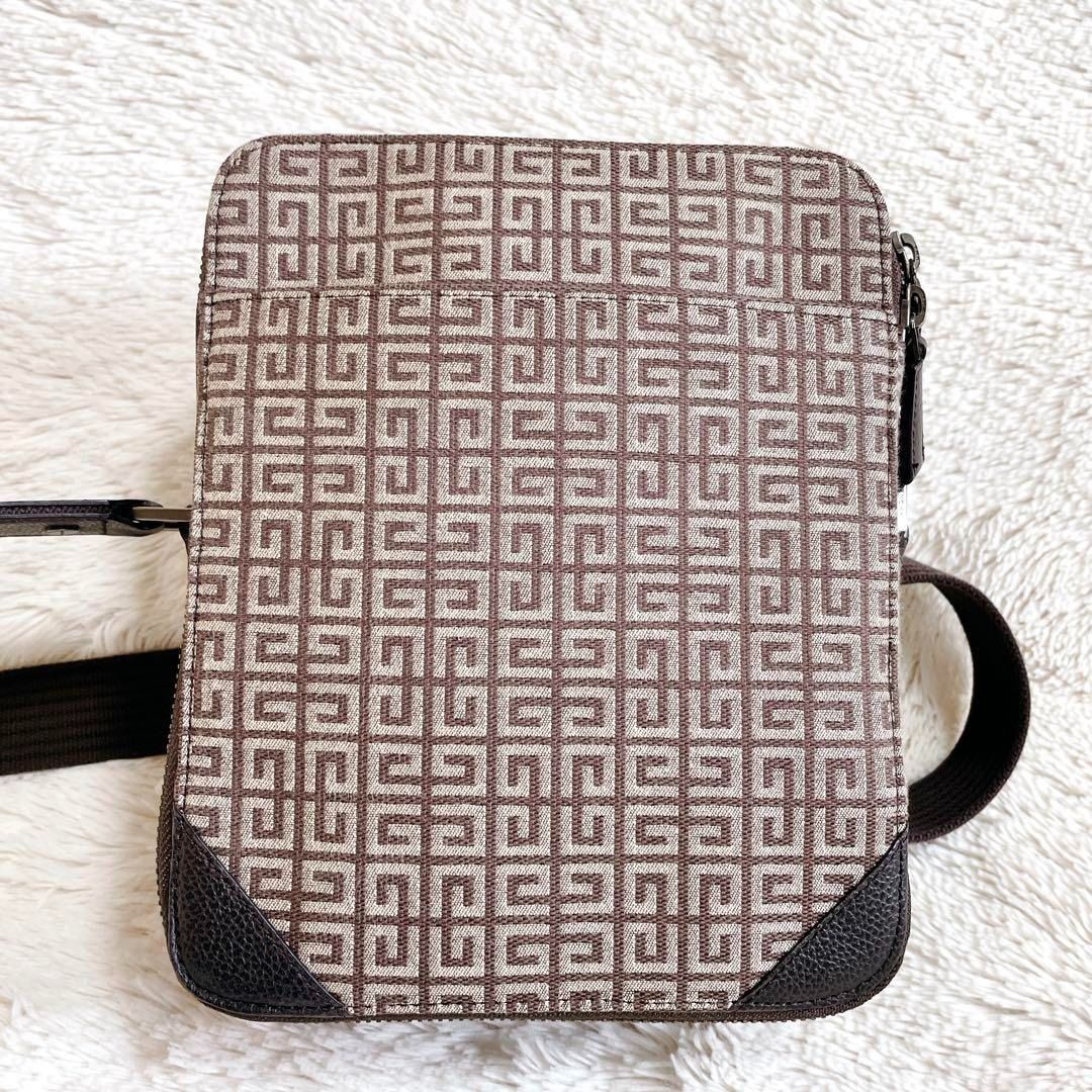 Authentic GIVENCHY Box Square Monogram shoulder bag all-over pattern crossbody (Category: Sling Bags) located in General Trias. Submitted by japan_secondhand_products (Listing ID 1373983157, Image 3). Description: [Brand name] Givenchy Handbags, shoulder bags, tote bags, bags, business, travel, work, trips, backpacks, Boston bags, mini Boston bags, one-shoulder bags, wallets, long wallets, folding wallets, coin purses, pouches, pochettes, body ba