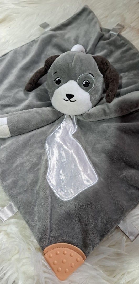 Baby blanky pacifier holder and teether (Category: Soothers & Pacifiers) located in Tanauan. Submitted by yanaspreloved3 (Listing ID 1374012787, Image 3). Description: .