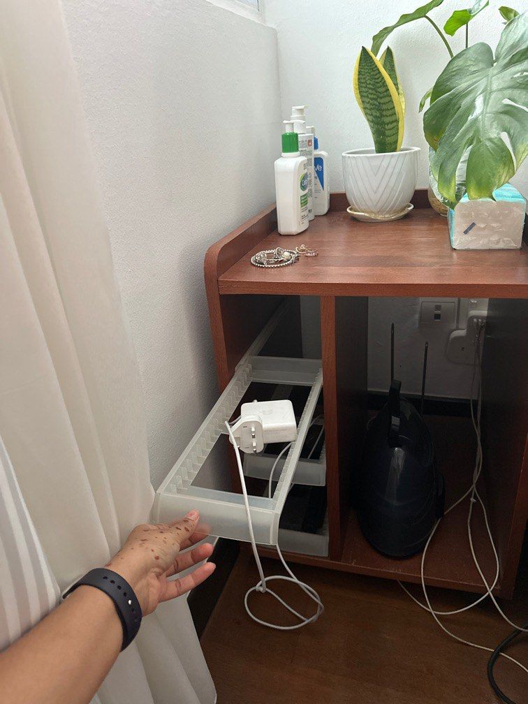 Bedside table (Category: Other Home Furniture) located in Singapore. Submitted by mrsnovata93656 (Listing ID 1373992966, Image 3). Description: .