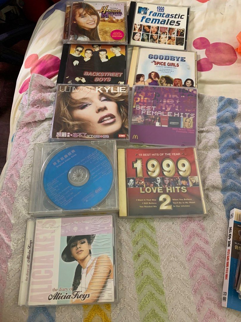 Cd vcd (Category: CDs & DVDs) located in Singapore. Submitted by shoppls (Listing ID 1374044118, Image 1). Description: many cd vcd dvd chinese english songs. $1 each except Andy Lau Leslie n fei YC n zhang c z. $10 each. opera $3. collect ava rd or toa payoh thurs fri. .