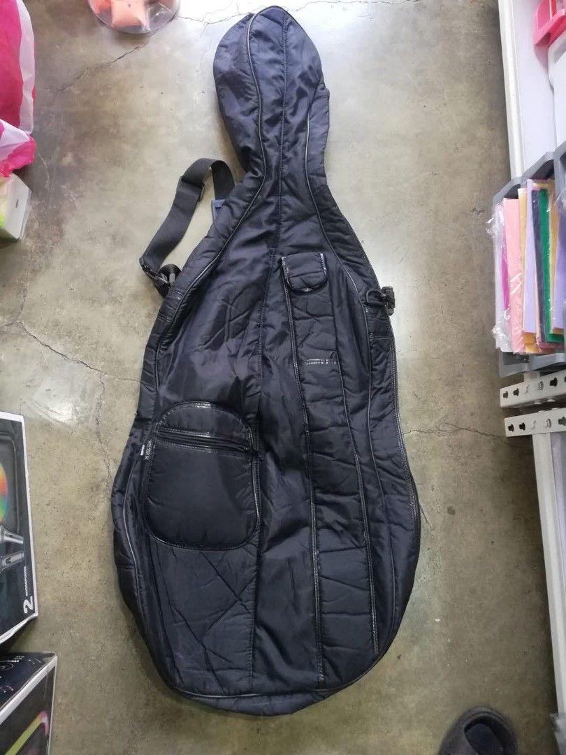 Cello 3/4 padded bag (Category: Musical Instruments) located in Baguio. Submitted by kikay_moto (Listing ID 1374098422, Image 1). Description: .