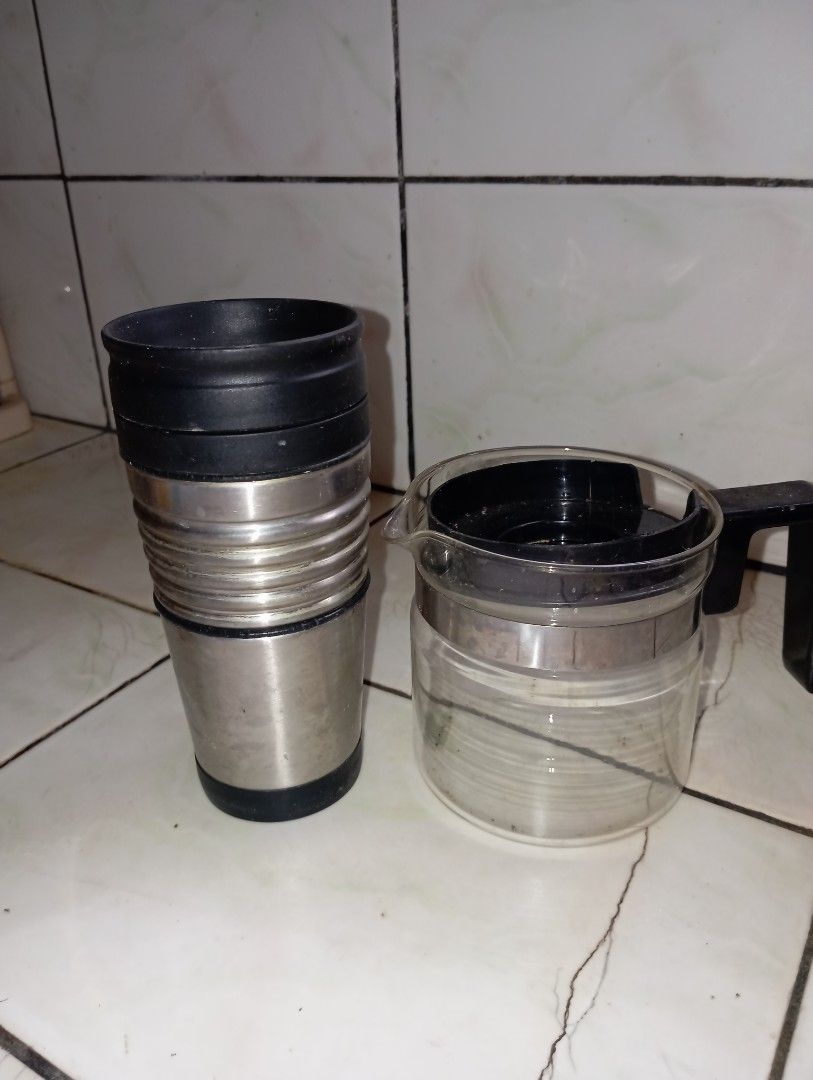 Coffee tumbler and coffee pitcher (Category: Coffee & Tea Tableware) located in Dasmarinas. Submitted by kei05 (Listing ID 1373960499, Image 1). Description: .