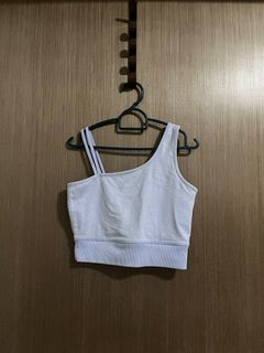 (Category: ) located in . Submitted by wonwoo. (Listing ID 1374095727, Image 1). Description: .