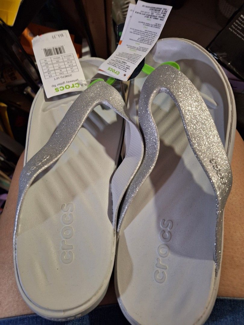 Crocs getaway flip women (Category: Slippers and slides) located in Manila. Submitted by corajon (Listing ID 1374106797, Image 1). Description: For Sale crocs getaway flip women too big for me po padala galing US shipping shoulder ni buyer salamat po..