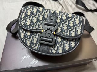 由 bb3017946 (刊登 ID 1374056226，圖片 1) 提交，位於 的 (類別：)，說明：。
