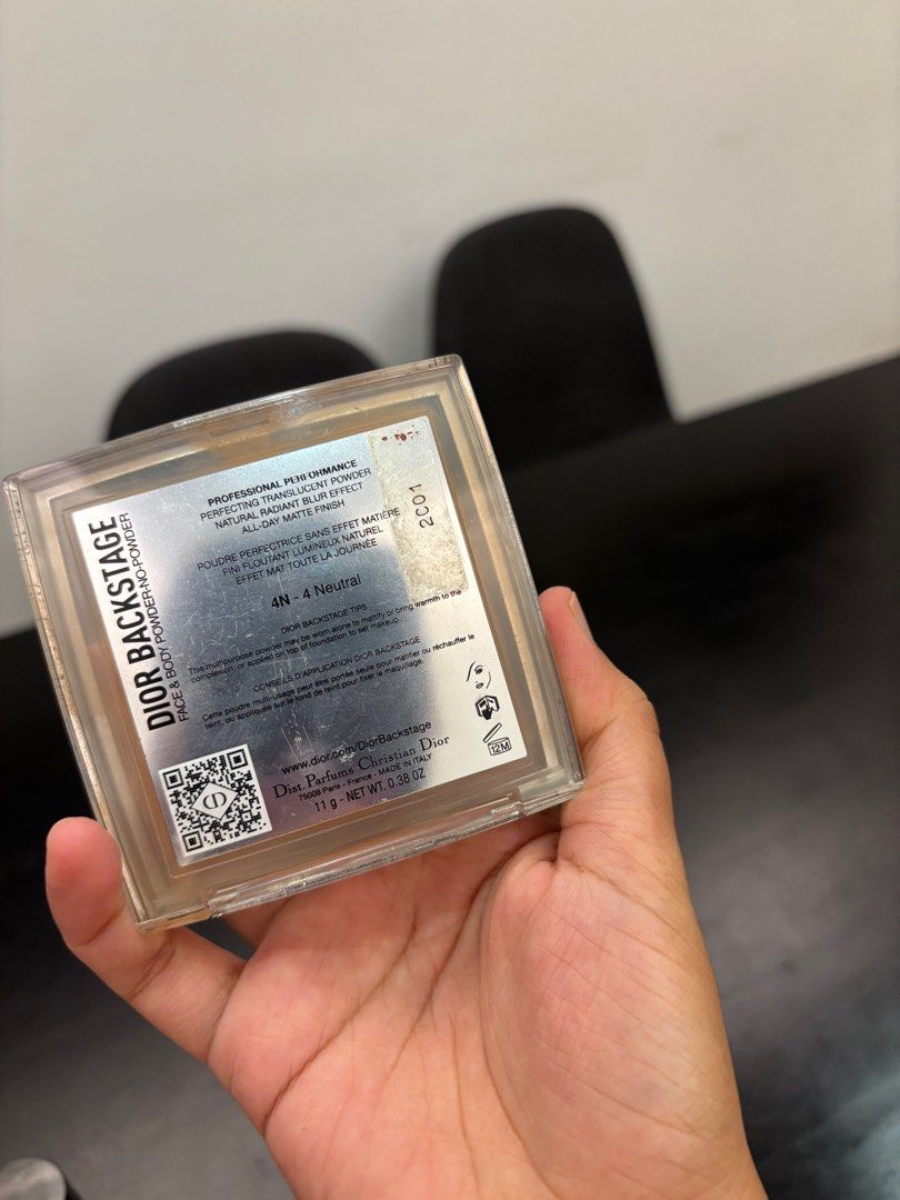 Dior backstage - code: 4N (Category: Makeup) located in Bangi. Submitted by zaxxcc (Listing ID 1374083769, Image 2). Description: Use as bronzer Dior backstage - powder no powder.