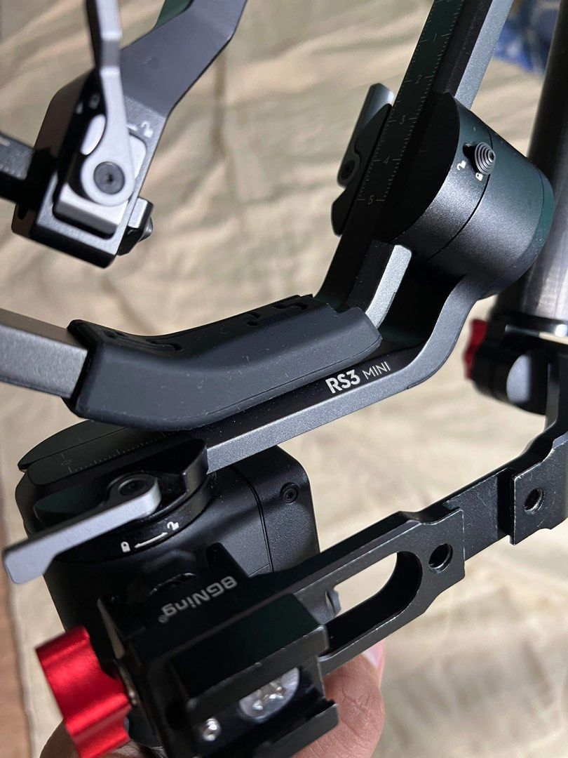 DJI RS3 Mini (Category: Gimbals & Stabilizers ) located in Pasay City. Submitted by clrdelight17 (Listing ID 1374080551, Image 2). Description: .