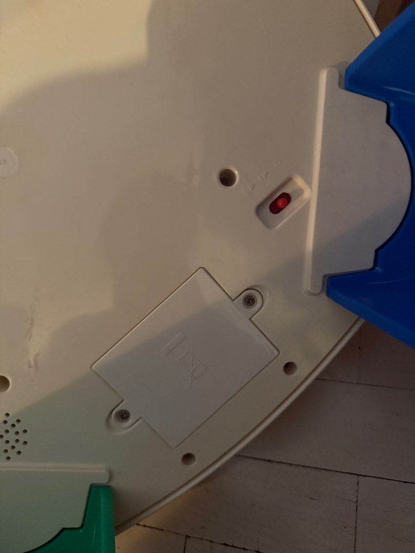 Fisher Price Activity Table (Category: Infant Playtime) located in Singapore. Submitted by fioedition (Listing ID 1374068053, Image 2). Description: $4 just delivery fee Just self collect free.
