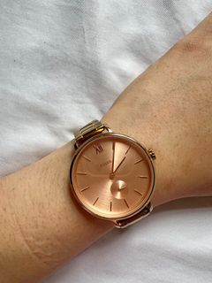 (Category: ) located in . Submitted by eya_preloved (Listing ID 1373987303, Image 1). Description: .