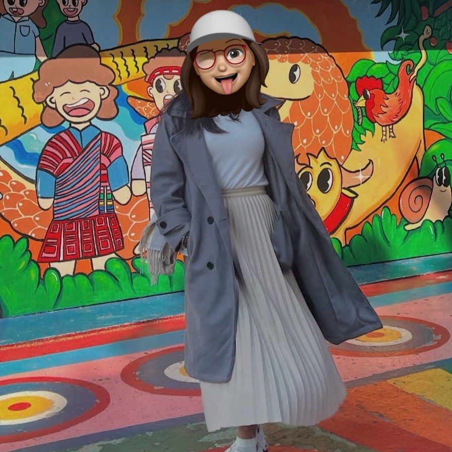 Winter Coat Gray Long Jacket Winter Jacket (Category: Coats, Jackets and Outerwear) located in Manila. Submitted by secondchanceplease (Listing ID 1359130314, Image 3). Description: Fits S-M THINGS TO CLARIFY: - Coats are not brand new but guaranteed high quality. - All coats are Hand washed, Dry Cleaned & Steamed by the seller. - We post Bogus Buyers and Joy Reservers. - 24 to 48 hours Reservation only.