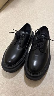 GU X Undercover 皮鞋629804593754901114