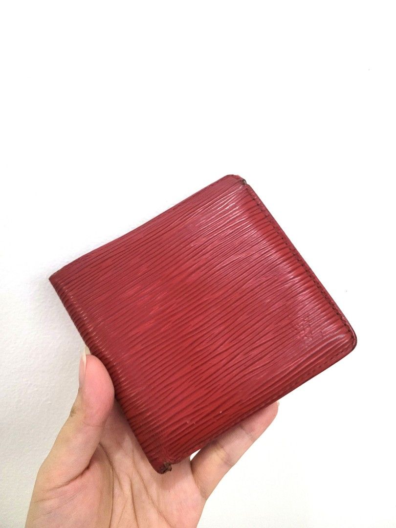 Guaranteed Authentic Project Lv wallet Taiga (Category: Luxury Bags & Wallets) located in Antipolo. Submitted by dlolin (Listing ID 1374006151, Image 1). Description: Paretouch niyo lang and linis maganda pa.