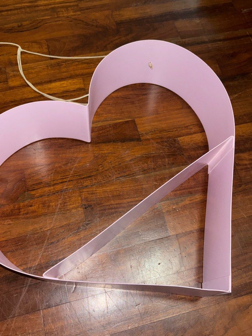 heart shaped shelf