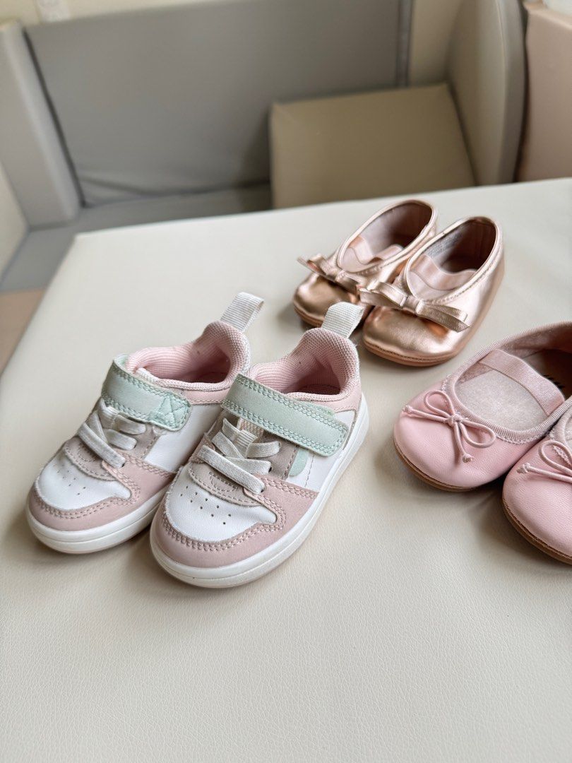 H&M Shoes (18-19) (Category: Babies & Kids Fashion) located in Rizal. Submitted by jpspaceph (Listing ID 1373977884, Image 2). Description: 1300 (Take All) Size 18-19 (6-12m) 🌟 SRP: 899+ each 🌟 RFS: outgrown 🌟 Condition: Like new barely used esp the doll shoes 🌟 MOP: GCASH 🌟 NO MEET-UPS 🌟 Same-day delivery via Grab/Lalamove (buyer’s expense) .