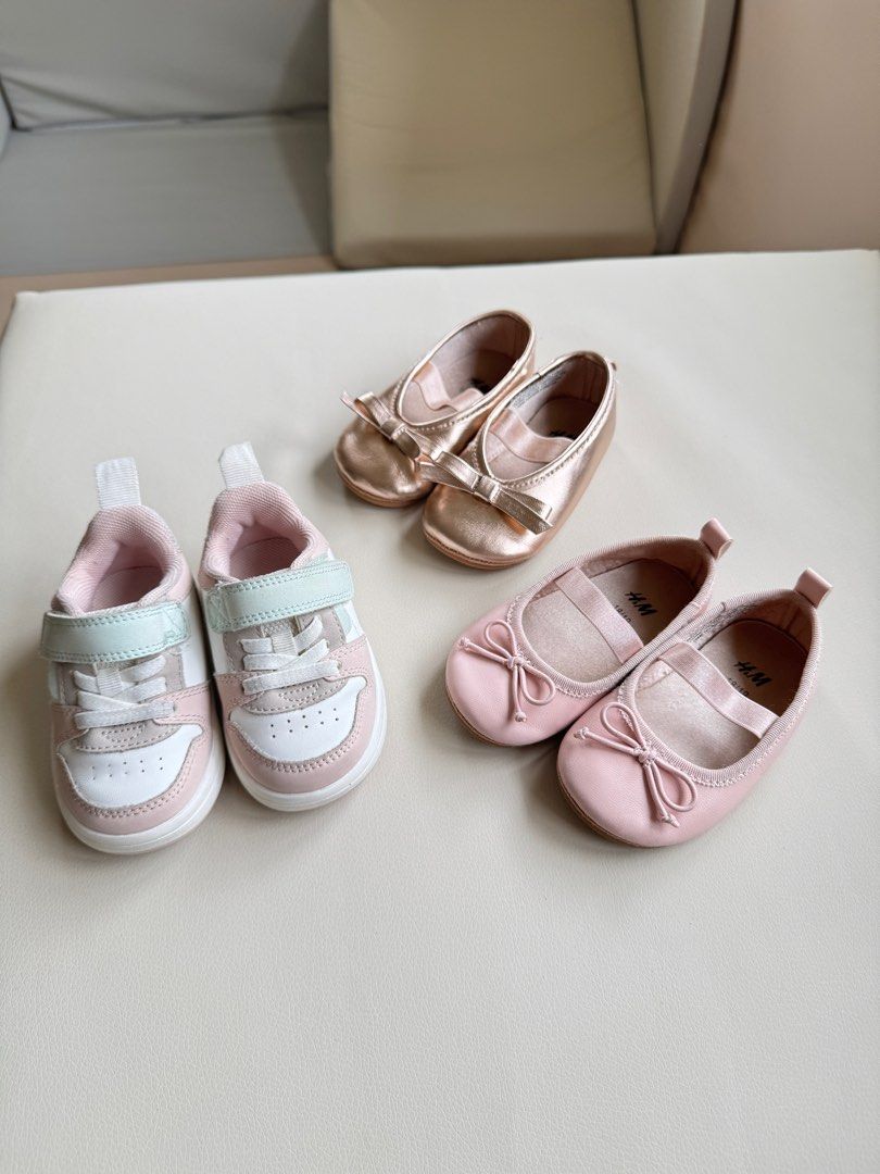 H&M Shoes (18-19) (Category: Babies & Kids Fashion) located in Rizal. Submitted by jpspaceph (Listing ID 1373977884, Image 1). Description: 1300 (Take All) Size 18-19 (6-12m) 🌟 SRP: 899+ each 🌟 RFS: outgrown 🌟 Condition: Like new barely used esp the doll shoes 🌟 MOP: GCASH 🌟 NO MEET-UPS 🌟 Same-day delivery via Grab/Lalamove (buyer’s expense) .