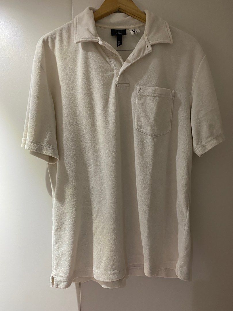 H&M Terry Polo Shirt Oversized (Category: Tshirts & Polo Shirts ) located in Quezon City. Submitted by r_decluttering (Listing ID 1373977603, Image 1). Description: H&M Terry Polo Shirt Oversized White Small | Dimes: 22x28 Great Condition. Small stain, looks removable (see last photo) Nice piece. .
