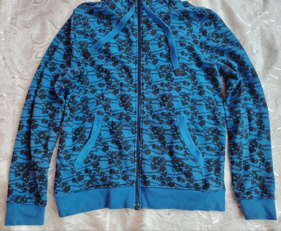 Hoodie jacket (Category: Coats, Jackets and Outerwear) located in Naga. Submitted by cristal2022 (Listing ID 1373967211, Image 3). Description: 18by26 10/10 condition 500+sf Courier:flash express 📌Location:Naga City, Camarines Sur Bicol SHIPPING nationwide payment first +sf.