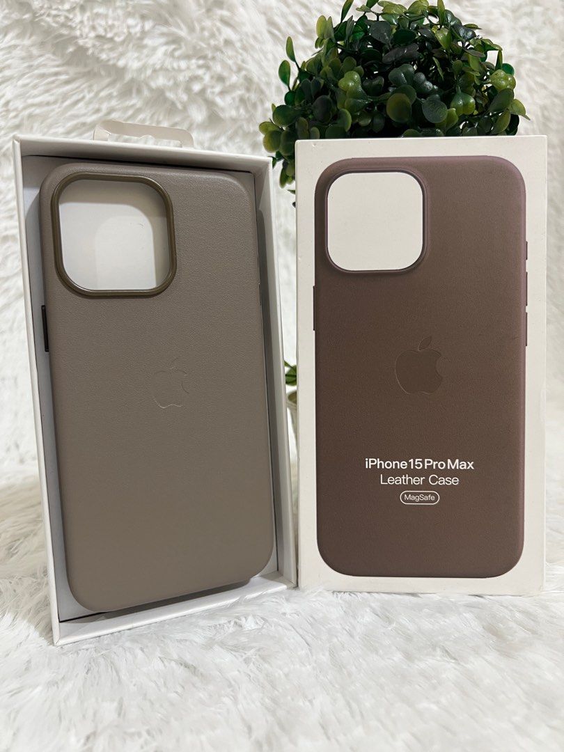 iPhone 15 Pro Max Magsafe Leather Case (Category: Cases & Sleeves) located in Manila. Submitted by mercedgret74092 (Listing ID 1373971856, Image 1). Description: Screen protector also available -Clear -Matte -Privacy .