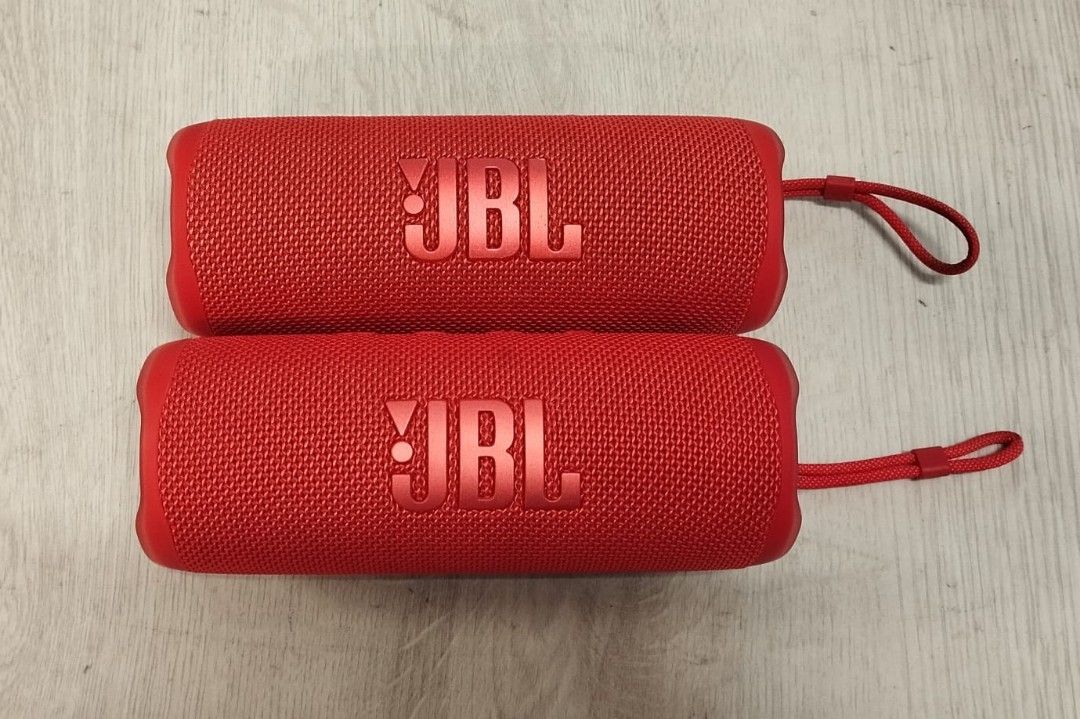 JBL speaker