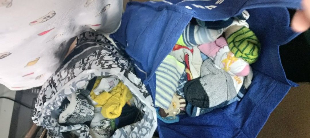 Kids clothes (Category: Babies & Kids Fashion) located in Singapore. Submitted by victorian81 (Listing ID 1374027102, Image 2). Description: take eveyrhing in this bundle at $40 for 20 odd kids clothes no choosing . come with many freebies while stocks last.