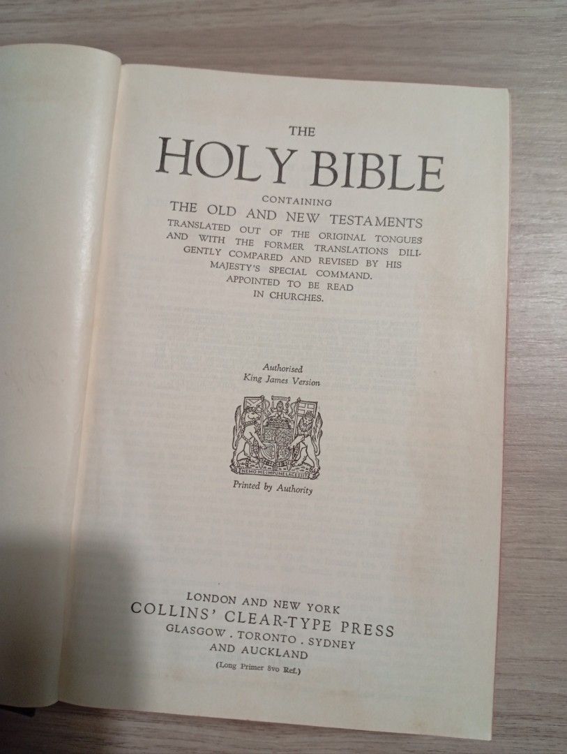 KJV | HOLY BIBLE AUTHORIZED KING JAMES VERSION (Category: Religion Books) located in Pasay City. Submitted by rarebiblesandmore (Listing ID 1373962322, Image 2). Description: The Holy Bible Authorised King James Version (AKJV) Containing the Old and New Testaments Collins' Clear-Type Press Printed in Great Britain 1958 Please refer to photos for more information on the condition of the item. Feel free to send a message if you have any questions. 