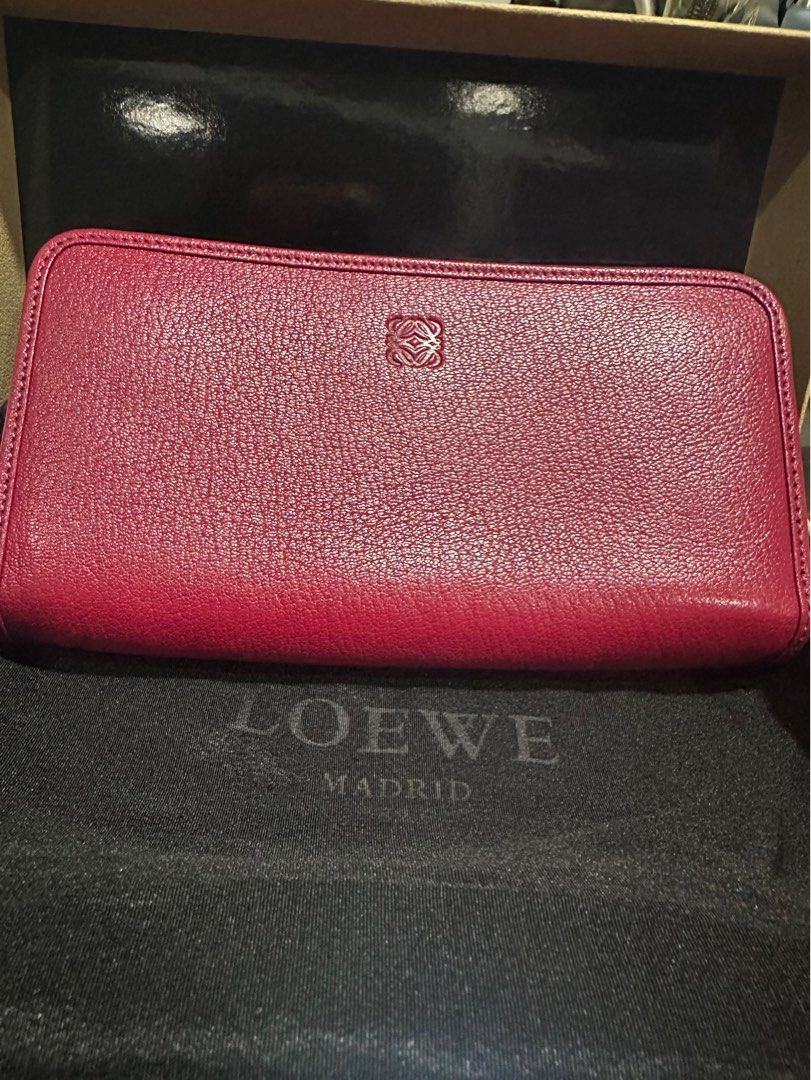 Loewe amazona long wallet red (Category: Luxury Bags & Wallets) located in Manila. Submitted by onestopboutique (Listing ID 1373969440, Image 1). Description: Fabric - leather Color - red Size H-9cm W-19cm D- 2.5cn With box and dustbag.