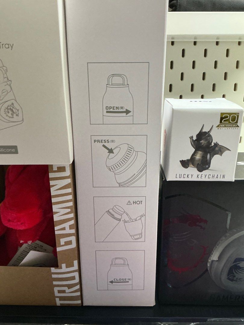 MSI gift bag (Category: Other Accessories) located in Singapore. Submitted by darylyoon (Listing ID 1374028819, Image 2). Description: Headphone $30 Thermal bottle $10 Mousepad $10 Ice tray $5 Everything including keychain, soft toy and drawstring bag for $40 .