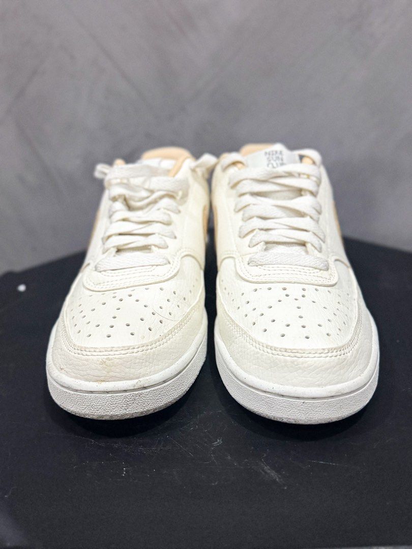 Nike Vision Court Low (Category: Sneakers) located in Manila. Submitted by rzzb21 (Listing ID 1374090858, Image 2). Description: .