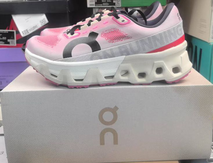 On Cloudmonster Hyper (Category: Sneakers) located in Kuala Lumpur. Submitted by khai.uasneakers (Listing ID 1374118464, Image 1). Description: Size: 36 - 40 (Euro) Harga Termasuk Postage S36JGD268GDS.