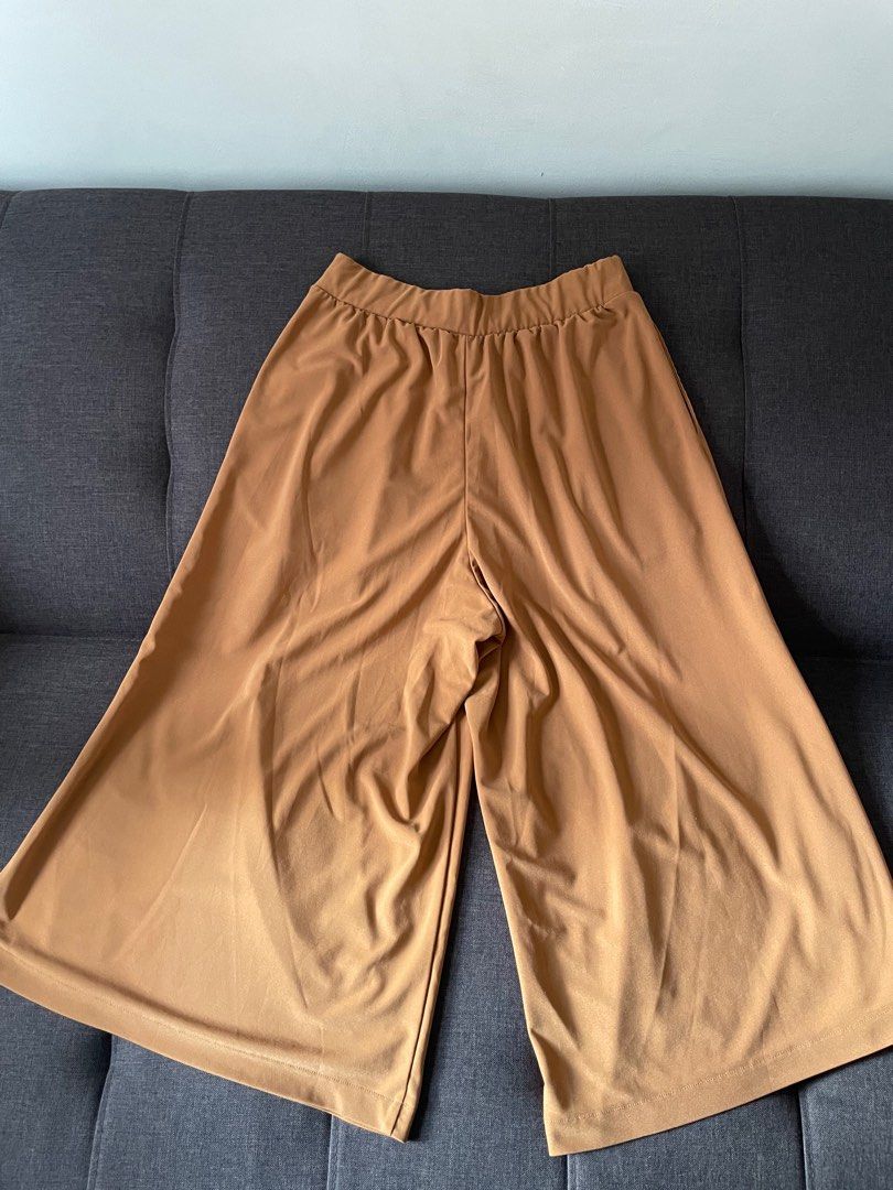 Pallazo (Category: Other Bottoms) located in Kuching. Submitted by elvyyy (Listing ID 1374095934, Image 3). Description: .