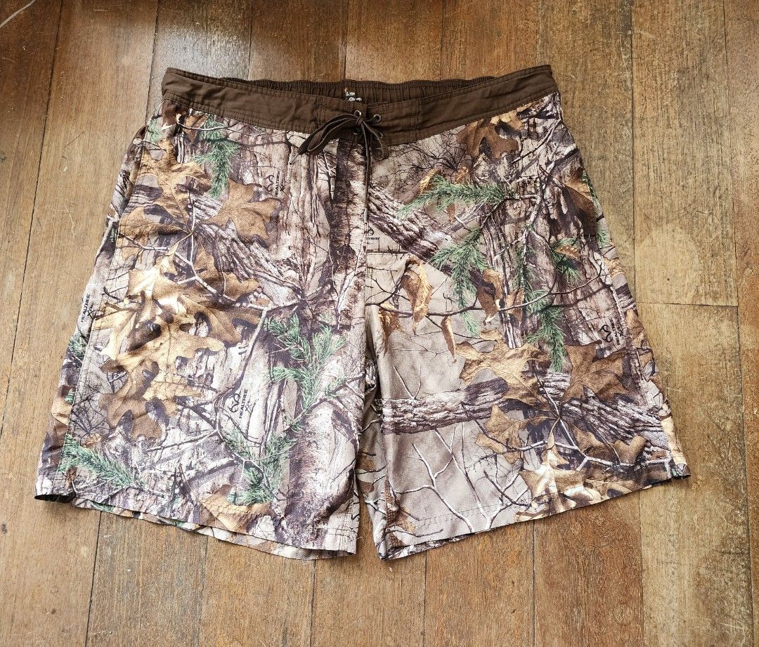 Plus SizeField & Stream Realtree Board Shorts (4XL) (Category: Activewear) located in Antipolo. Submitted by iahs_closet2025 (Listing ID 1373985406, Image 1). Description: From USA In pristine condition Used 2x only With 2 side pockets and 1 secret pocket inside Size 4XL on tag Size 42" on tape measure Length 22".