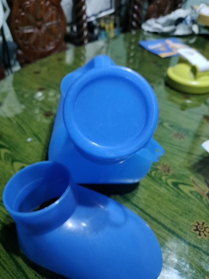 Portable urinal bottle car travel (Category: Maternity Care) located in Cavite. Submitted by indigence (Listing ID 1374137734, Image 3). Description: urine container for travel sanitized can be used both for male and female can be used by kids or elderly of any age I have white and blue 80/pc never used just bought for mom for car and home use but mom decided to use diapers.