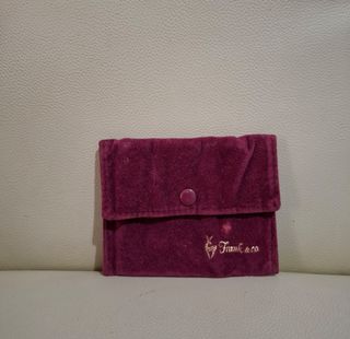 (Kategori: ) berada di . Dikirim oleh authenticpaperbag (ID iklan 1374098554, Gambar 1). Deskripsi: .