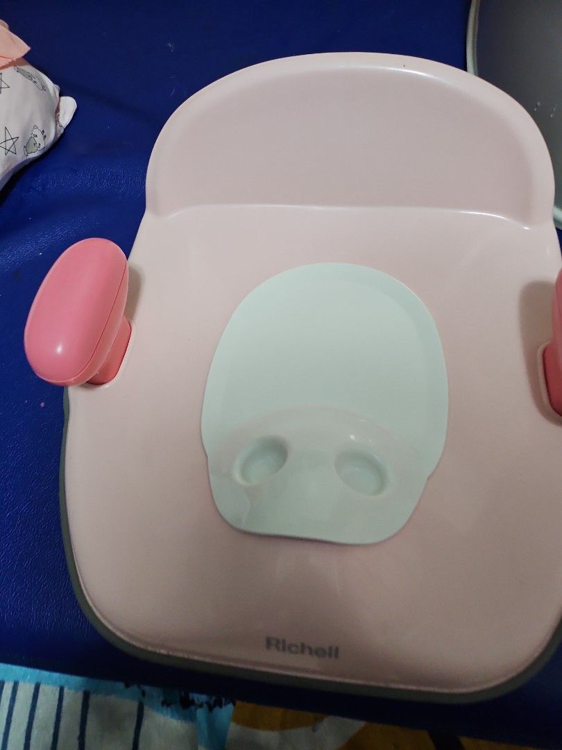 Richell step potty (Category: Toilet Training) located in Valenzuela. Submitted by annamagabo (Listing ID 1374006076, Image 2). Description: I have multiples of this thru gifts. baby has gotten used to the other unit [ she uses the exact same one because we got these as gifts:) ] for this other unit, we haven't even opened the seal to the screws used to secure the seat to the toilet..