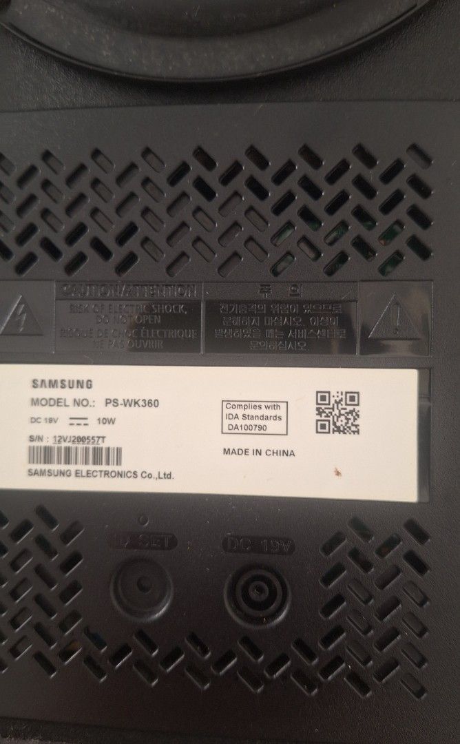 Samsung wireless Subwoofer (Category: Soundbars, Speakers & Amplifiers) located in Singapore. Submitted by lynkay (Listing ID 1374061661, Image 3). Description: samsung wireless subwoofer never use at all and it's like new. model PS-WK360 meet up Tanah Merah MRT or Bedok area..
