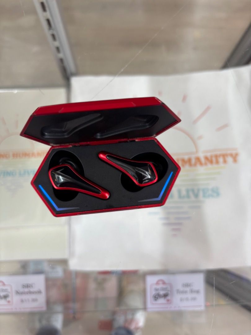 Saramonic Model SR-BH60 earbuds. (Category: Earphones) located in Singapore. Submitted by redcrossshop (Listing ID 1374001805, Image 2). Description: Saramonic Model SR-BH60 earbuds. -Extremly low latency 60ms -DSP noise cancellation for crystal clear calls -Professional audio sound quality -Up to 7+17 hours playtime, 3hours call time -IPX5 waterproof protection -Patented and erganomic design for comfortable and stable wearing -Bluetooth 5.0 quic