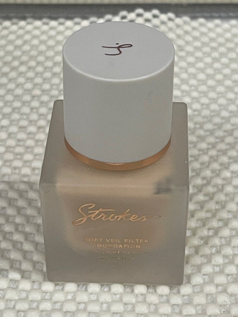 Strokes soft veil foundation light 02 (Category: Makeup) located in Las Pinas. Submitted by trishdeclutters (Listing ID 1374019466, Image 3). Description: Used once Not my shade.