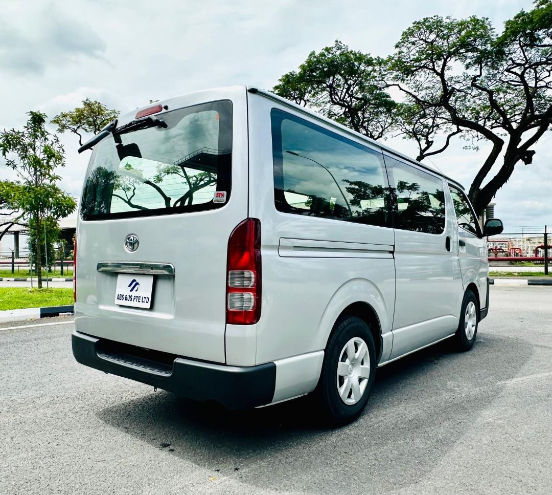 Toyota Hiace 2.8 DX Auto62885348540035112