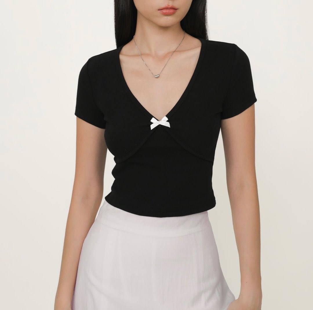 TTR Gwyneth Ribbon Top (M), Women's Fashion, Tops, Shirts on Carousell