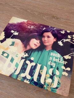 大紙盒精裝版) TWiNS - such a better day 精選雙CD (04年精裝版