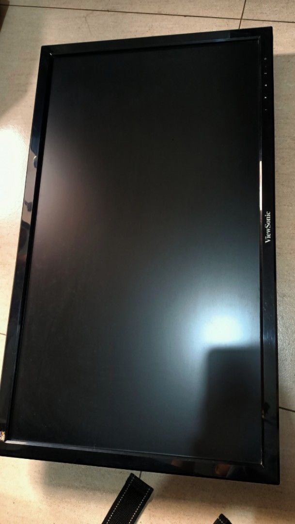 27" Monitor VIEWSONIC (Category: Monitor Screens) located in Pasig City. Submitted by roa.renaflor (Listing ID 1374154845, Image 1). Description: NEGOTIABLE !!!! GRAB! GRAB! GRAB YOURS NOW....(⁠✿⁠^⁠‿⁠^⁠).