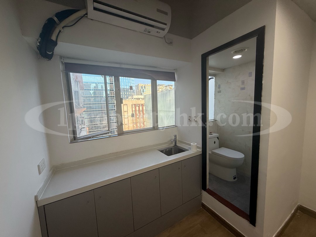 ⬆️Kwun Tong 🔋 Hung Fuk Industrial Building 🔋 Studio, pantry with storage cabinet, private restroom, window63437621900545110