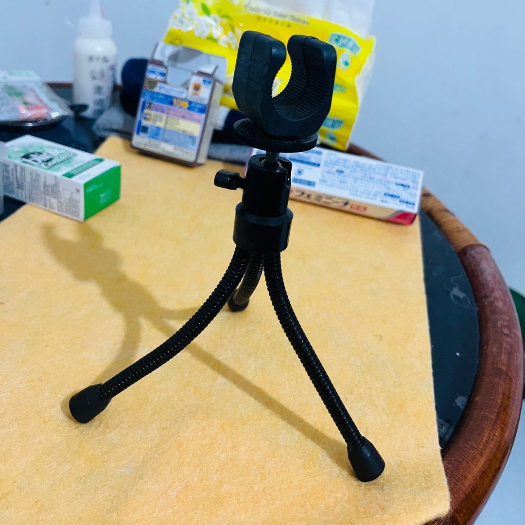 由 jimmy31491 (刊登 ID 1374294244，圖片 1) 提交，位於 新北市 (New Taipei) 的 腳架 手電筒 (類別：腳架)，說明：我都用來架手電筒。