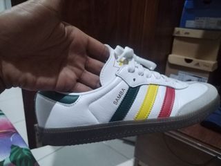 (Category: ) located in . Submitted by adjeem_dassler (Listing ID 1374164959, Image 1). Description: .
