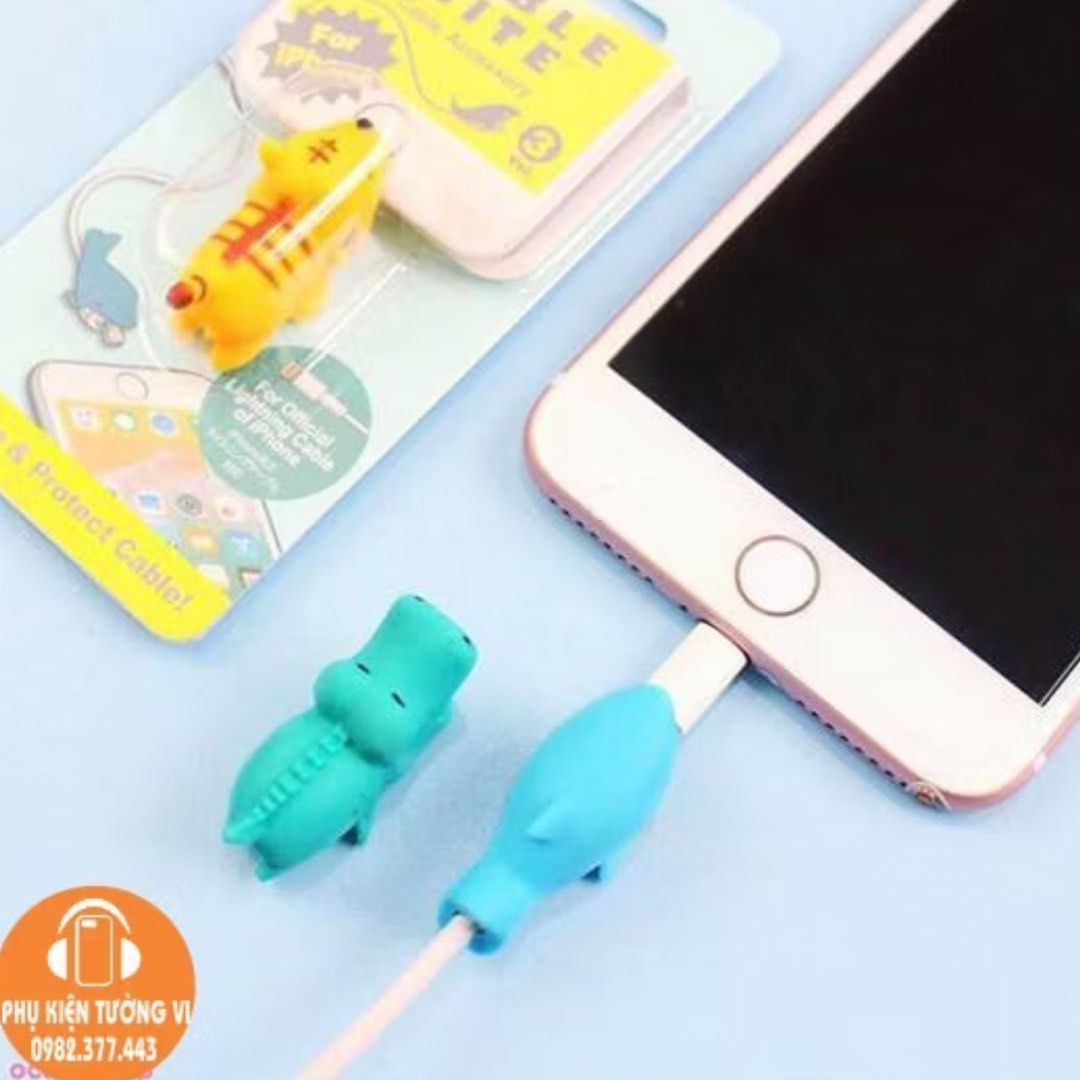 Animal protects the end of the charging cord (Category: Other Accessories) located in Singapore. Submitted by puibeh (Listing ID 1374288461, Image 1). Description: .